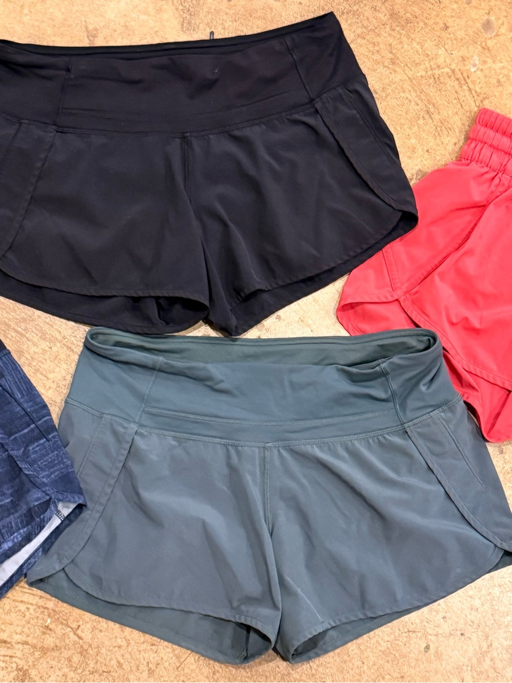 Lot 5 Lululemon Tracker Short V *4"/Lululemon Run Times Short *4-way Stretch (6) - Picture 11 of 12
